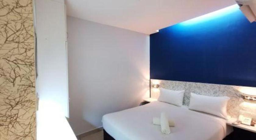 Hotel Bluemoon Boutique 2*